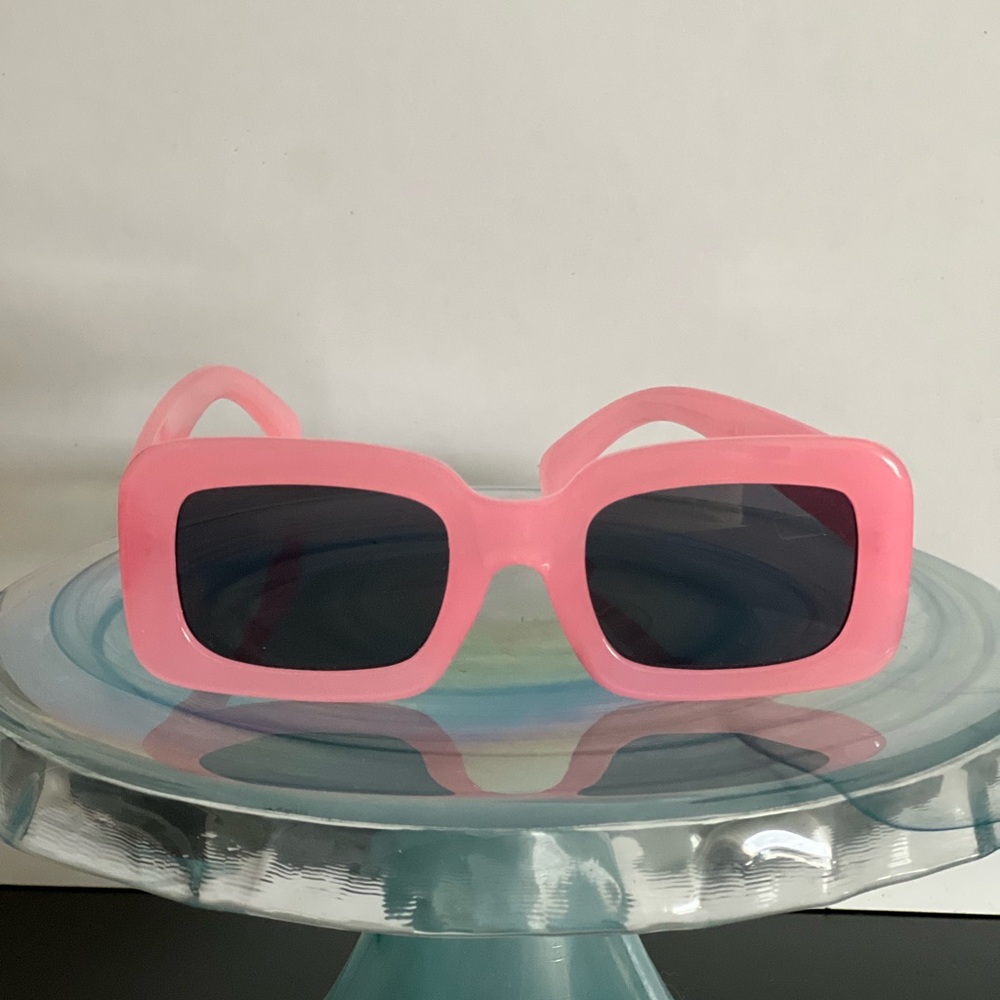 🤎2/15 H&M Pink Sunglasses